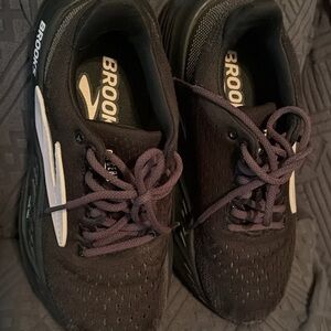 Brooks Men's Black Athletic Running Shoes with White Accents